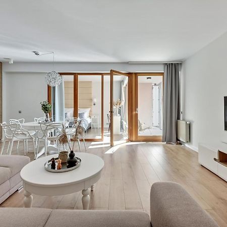 Aura - Riverside & Parking By Downtown Apartments 格但斯克 外观 照片