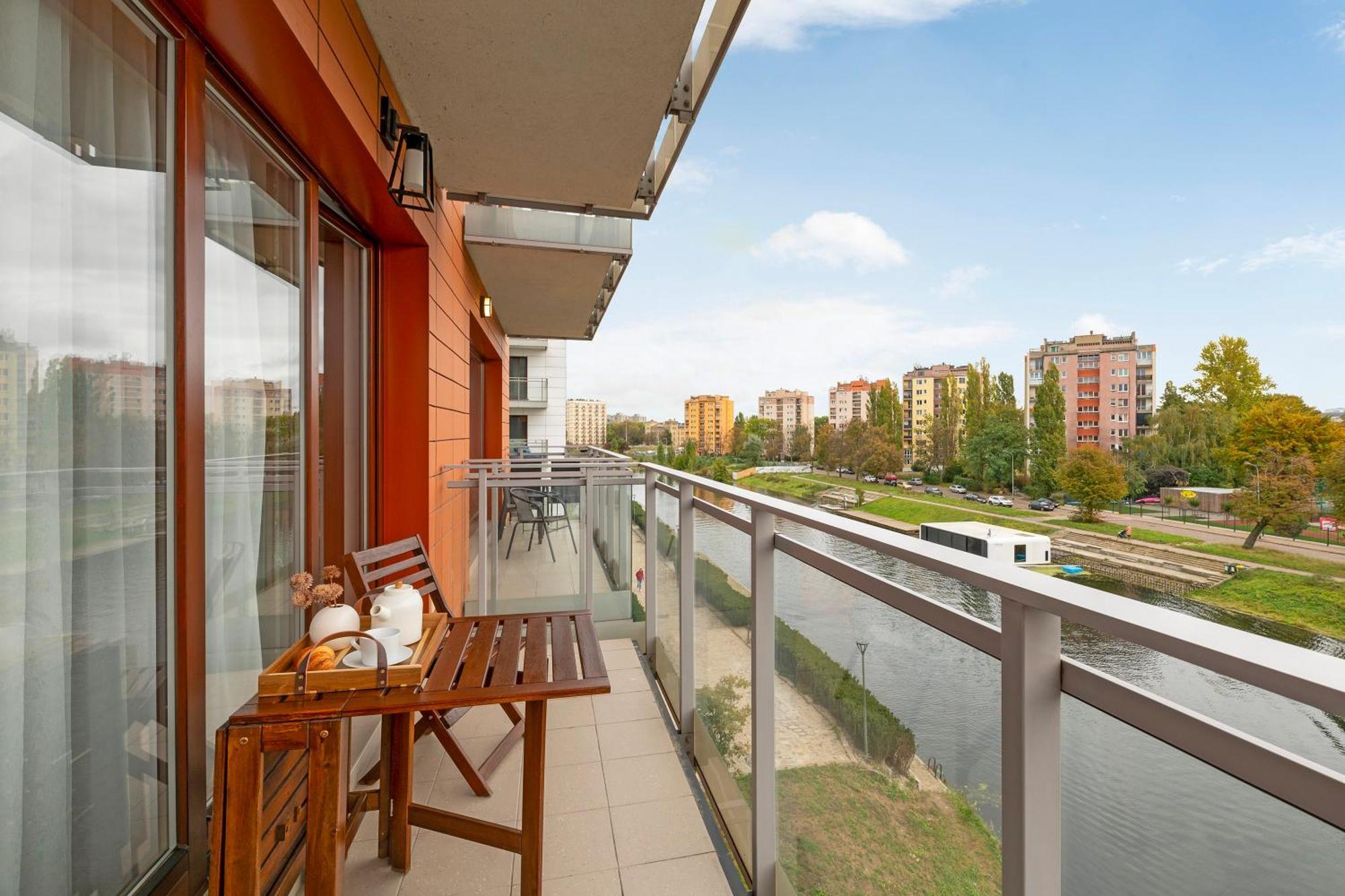 Aura - Riverside & Parking By Downtown Apartments 格但斯克 客房 照片